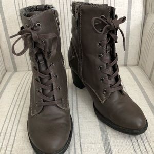 Bass Zee Booties, Size 8M